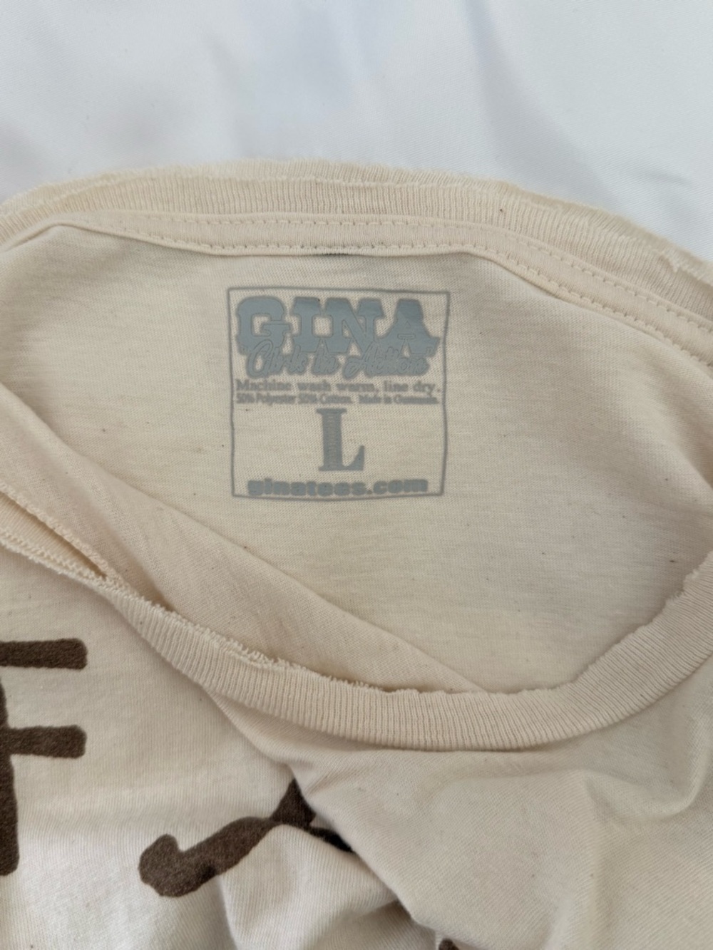 Cream Graphic Ranch brand Tshirt - Picture 2 of 4